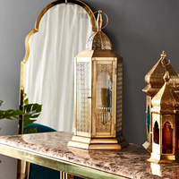 Nouvelle Arrivée Lanterne Hurricane Marocaine Porte-Bougie Thé Unique en Fer et Aluminium Métal Fait Main Résistant à la Chaleur Moderne pour Noël et la Maison