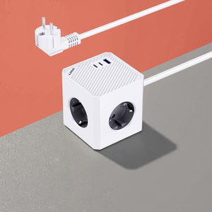 ปลั๊กพ่วงแบบพกพา KC CE Cube Socket 3 ช่องเสียบ AC 1 ช่อง USB 2 ช่อง TYPE-C สายยาว 1.4 เมตร ปลั๊กแบบยุโรป พร้อมฟังก์ชั่นแม่เหล็กเสริม - Product Image 1
