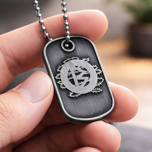 Collar con Placa de Identificación para Perro, de Aleación de Zinc con Acabado Metálico Negro Cepillado, Logotipo 3D en Relieve, Colgante de Moda Personalizado con Cadena de Bolas para Hombre - Product Image 1