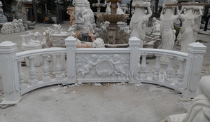 Popolari Statue in Rilievo di Angioletti in Pietra Scolpita, Balaustra in Marmo Bianco per Decorazioni Esterne - Product Image 4
