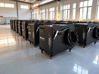 Soudeuse laser portative industrielle 4 en 1, 1500W, machine à laser à fibre portable pour la fabrication des métaux