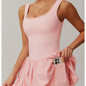 Vestido deportivo de mujer con efecto de dos piezas y tacto suave, con capa base antiexposición, para correr al aire libre, fitness, tenis, falda deportiva, color liso - Product Image 1