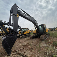 Excavatrice sur chenilles hydraulique d'occasion VOLVO EC250D de 24 tonnes, robuste, avec accessoires gratuits pour la construction