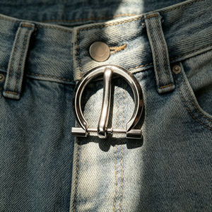 Hebilla de Cinturón con Logotipo Personalizado, Hebilla Electrochapada, Placa Metálica Brillante para Accesorios de Moda - Product Image 2