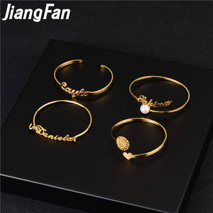 Bracelets Joncs Ouverts Élégants en Acier Inoxydable Plaqué Or 18K, Personnalisables avec Plaques Nominales – Prix Abordable - Product Image 1