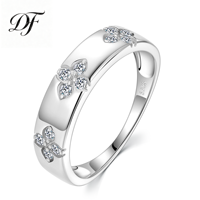 Bague en argent sterling S925 avec trèfle à quatre feuilles en moissanite de 0,18 CTW, polie, large et empilable pour femmes