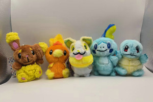 Porte-clés Pikachu <span class=keywords><strong>Pokémon</strong></span> en peluche multicolore de 4 pouces, mignon et doux, style anime, jouet kawaii pour <span class=keywords><strong>cartable</strong></span> et sac à dos - Product Image 3