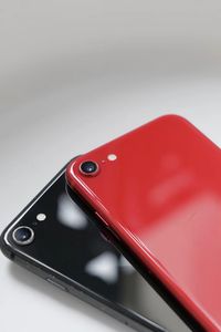 Repuestos Originales de Calidad para la Cubierta Trasera de Vidrio del SE2, con Botones Laterales de Cable Flexible en la Cubierta Trasera de la Batería. - Product Image 2