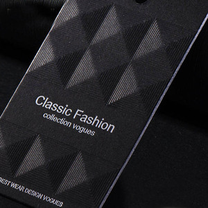 Etiqueta Colgante de Papel Perforado con Cordón de Plástico y Sello Personalizado, UV, Estampado en Lámina Plateada - Product Image 6