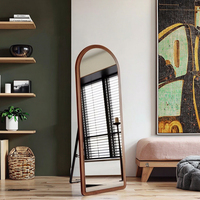 Miroir sur pied en verre moderne et tendance 2025 avec éclairage LED, taille personnalisable, design minimaliste pour salon
