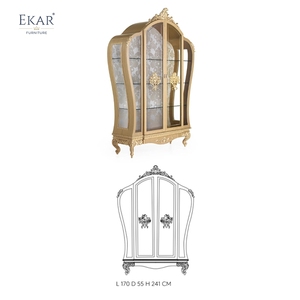 Armoire de salle à manger de style italien: sculptures ornées, portes en verre et accents dorés pour une présentation élégante - Product Image 6