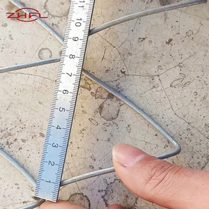 Clôture de ferme en treillis métallique galvanisé à chaud, traité thermiquement, avec mailles losangées de 6 pieds de haut, revêtement en poudre - Product Image 5