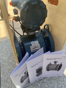 เครื่องวัดการไหลของน้ำแบบแม่เหล็ก 8750W สำหรับงานประปา โครงสร้างเชื่อมต่อเต็มรูปแบบ ทนทานต่อแรงสั่นสะเทือน - Product Image 4