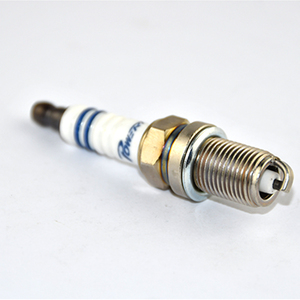 Pièces détachées de moteur de voiture en gros, bougie d'allumage K6RTC, bougie d'allumage automobile, remplacement 09482-00494-000 1822A002 BKR6EY - Product Image 2