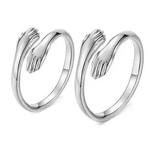 Женское серебряное кольцо с открытыми руками