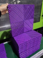 Baldosas de PVC Ventiladas Antideslizantes para Suelos de Garaje con Superficie Lisa, Sistema de Bloqueo por Clic, para Uso en Interiores, Diseño de Modelo 3D