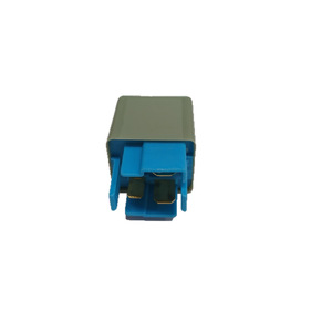 Relé Automotriz 90987-02007 056700 7030 24V 4P para Reparación y Reemplazo Automotriz, Material Plástico - Product Image 1