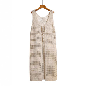 Vestido de punto calado con lazo en la cintura, cuello en V, holgado, largo midi, transpirable, sin mangas, diseño hueco - Product Image 1