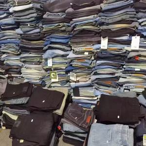 สินค้าคงคลังเสื้อผ้า, กางเกงยีนส์ลำลองผู้ชาย, กางเกงยีนส์ขาดทรงกระบอกเข้ารูป, แบรนด์ดัง, ราคาถูก, สินค้าเกินพิกัด, กางเกงยีนส์ - Product Image 3