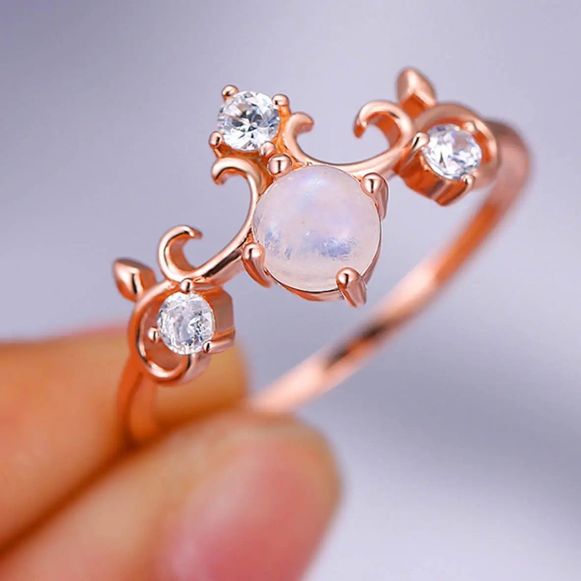 925 Sterling Silver Rose gold Engagement Ring Finger Jewelry Female Queen Crown Ring Round Moonstone Rings For Women