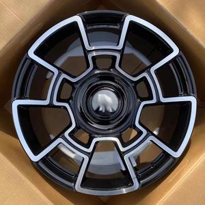 Rines de Aluminio Forjado de 20, 21 y 22 Pulgadas con Diseño Multirradio en Negro para Modelos Cullinan BB Edition - Product Image 4