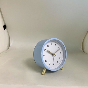 Réveil de table en métal gris, horloge analogique rétro personnalisée avec veilleuse, pour salon, chambre à coucher, cadeau de promotion, nouveauté - Product Image 4