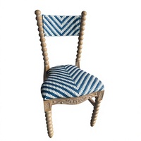 Chaise de banquet de mariage d'extérieur empilable en résine plastique PP à texture imitation bois