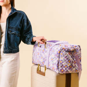 กระเป๋าเดินทางแบบถือสะพายลายดอกไม้สีม่วงสวยงาม รุ่น <span class=keywords><strong>On</strong></span>-the-Go แบบเย็บติดกัน  ผลิตตามสั่งจากโรงงาน - Product Image 6