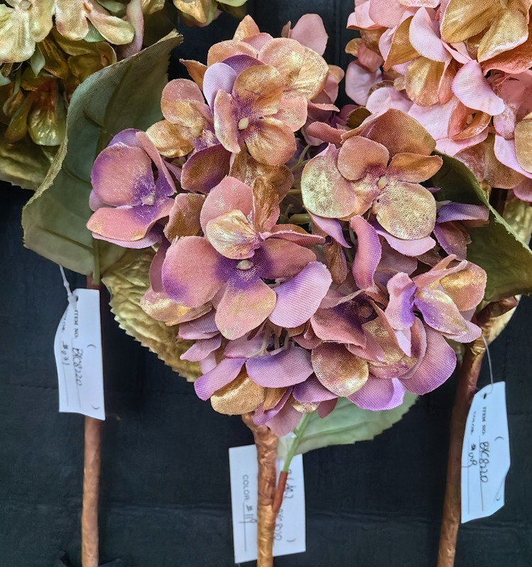 Rosa y púrpura