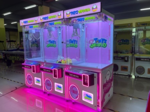 Playfun Games Nouvelle conception Machine à cadeaux et jouets en peluche, Jeu d'arcade à grue, Distributeur automatique de jouets <span class=keywords><strong>World</strong></span> Game à vendre - Product Image 6