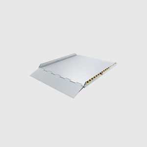 Rampa de Carga Resistente TM PEDANE-PLUS230B-W2000xL2360MM-Manual-6 Toneladas 150kg Aleación de Aluminio para Acceso de Vehículos Comerciales - Product Image 1