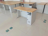 Bureau en bois pour salle d'ordinateurs à deux places avec espace de rangement pour l'apprentissage des élèves pour salle de laboratoire Supermarché Hôtel