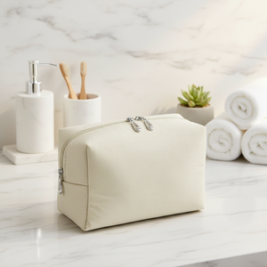 Sac <span class=keywords><strong>de</strong></span> maquillage en nylon écologique personnalisé en gros, sac <span class=keywords><strong>de</strong></span> <span class=keywords><strong>toilette</strong></span> portable à fermeture éclair, sac <span class=keywords><strong>de</strong></span> cosmétique <span class=keywords><strong>de</strong></span> voyage pour filles - Product Image 4