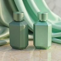 Flacon de parfum en verre de 100 ml de qualité supérieure, design givré vide avec vaporisateur, par Anding Supplier