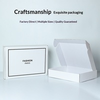 Boîte rectangulaire en carton ondulé blanc haut de gamme pour emballage cadeau d'écharpes et de vêtements - Prête à être expédiée, livraison express