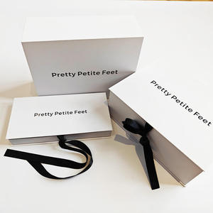 Boîtes d'emballage de vêtements de luxe personnalisées écologiques, en carton blanc mat, pour vêtements, chaussures, boîte magnétique pour coffret cadeau avec ruban - Product Image 6