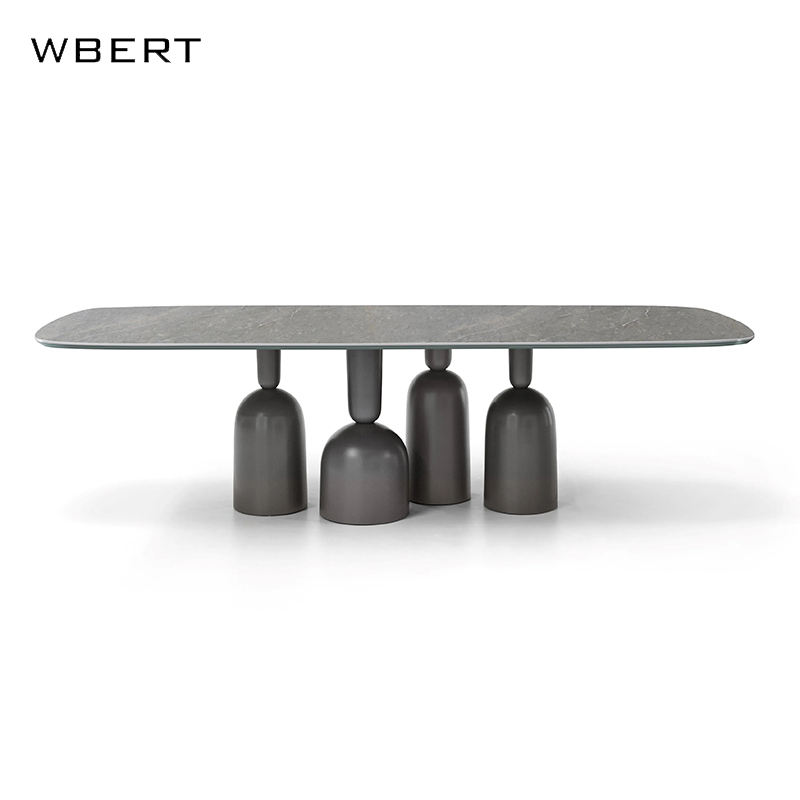 สีเทาเข้ม