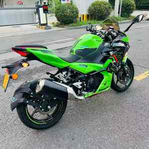 <span class=keywords><strong>Kawasaki</strong></span> <span class=keywords><strong>Ninja</strong></span> 400 Cruiser d'occasion, moto à essence de tourisme et tout-terrain, convertie en véhicule électrique - Product Image 5