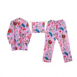 Conjunto de Pijama para Mujer, Diseño Floral Único, Estilo Vintage, Hecho a Mano, 100% Algodón Transpirable, Secado Rápido, Suave y Cómodo, Tallas Grandes - Product Image 1