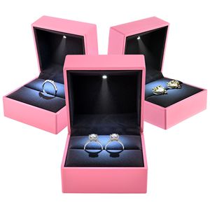 Caja de Anillos LED DB, Exhibidor de Joyería de Plástico en Forma de Corazón con Luz para Vitrinas de Joyería - Product Image 6