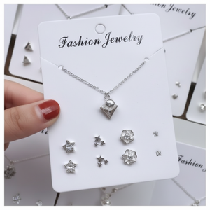 Vendita calda moda moda rosa oro Huggie orecchini Clip-On fatto a mano strass per ragazze e donne all'ingrosso - Product Image 1