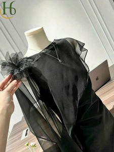 Conjunto de Vestido Corto Negro con Chal Floral en el Cuello, Vestido Mini de Manga Corta con Estampado Floral, Vestido Casual Elegante de Alta Calidad con Corte en A - Product Image 3