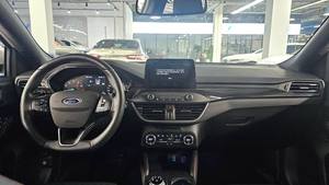 <span class=keywords><strong>Ford</strong></span> <span class=keywords><strong>Focus</strong></span> <span class=keywords><strong>ST</strong></span> Line 2020 1.5L Turbo Automatique Sport Hatchback, papiers complets à <span class=keywords><strong>vendre</strong></span>, Sport Hatchback, papiers complets - Product Image 4
