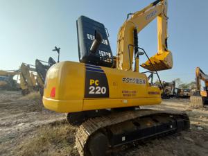 Excavadora Hidráulica Usada Komatsu PC220-8 de 23 Toneladas, Marca Japonesa, Año 2022, con Motor y Transmisión, en Venta a Precio Económico, Rendimiento Superior - Product Image 2