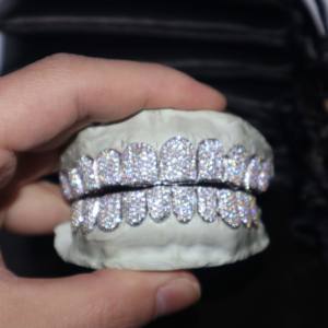 Vvs Moissanite ghiacciato argento Grillz su misura denti d'oro Grillz Hip Hop rotondo taglio brillante diamante Grillz con Kit di stampo - Product Image 2