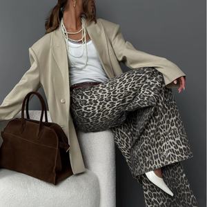 Fabricante de Ropa, Jeans Vintage Personalizados para Mujer, Estampado de Leopardo, 100% Algodón, Lavado Ácido, Estilo OOTD, Pierna Ancha, Corte Holgado - Product Image 1