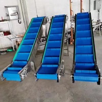 Machine de convoyeur de levage incliné modulaire en plastique de forme réglable de l'ascenseur Z pour débarquer ou décharger le convoyeur