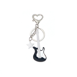 Llavero Creativo con Forma de Guitarra, Colgante de Corazón y Estrella, Estilo Y2K, Amuleto de Moda, Regalo Popular para Decoración Diaria - Product Image 1