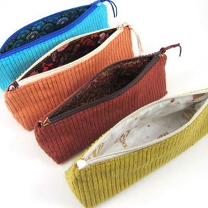 Étui à crayons personnalisé en velours côtelé durable avec fermeture éclair et protection, rangement écologique pour fournitures scolaires et cadeaux - Product Image 5