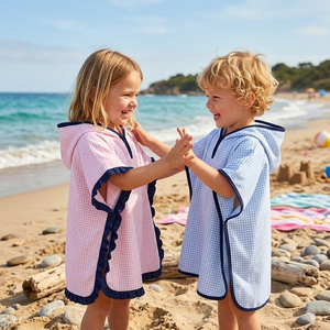 Robe de plage en seersucker assortie pour sœurs, serviette de plage d'été, maillot de bain à capuche, ensemble assorti - Product Image 6